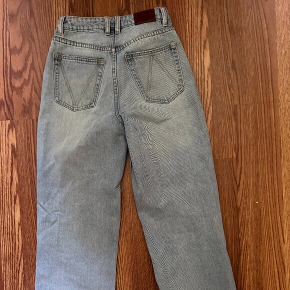 High Rise distressed straight leg RVCA jeans - Size 24 - Picture 4 of 5